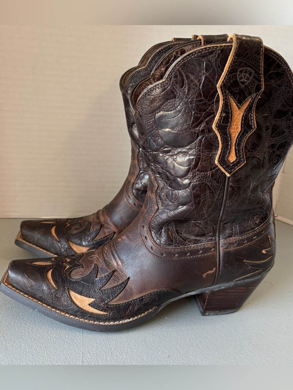 Ariat Dandy Inlay Ladies Western Boots Style 10008780 Mid-Calf Size 7.5B